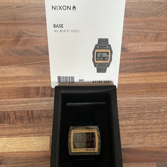 🆕 NIXON Digital Watch - Picture 3 of 5